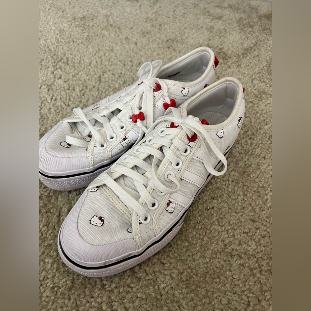 Hello Kitty women White Sneakers with Red Accents Adidas Nizza